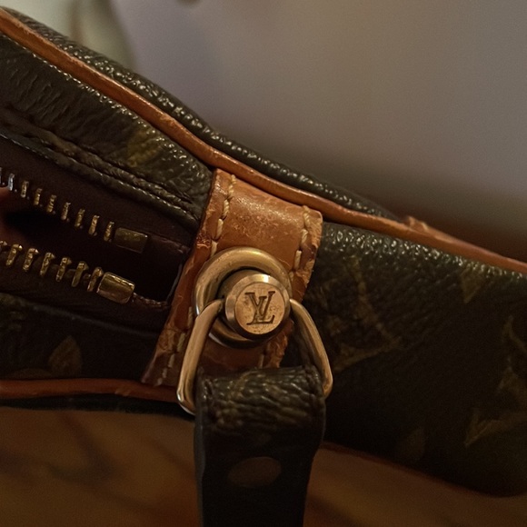 Authentic Louis Vuitton bag EUC - Picture 7 of 7